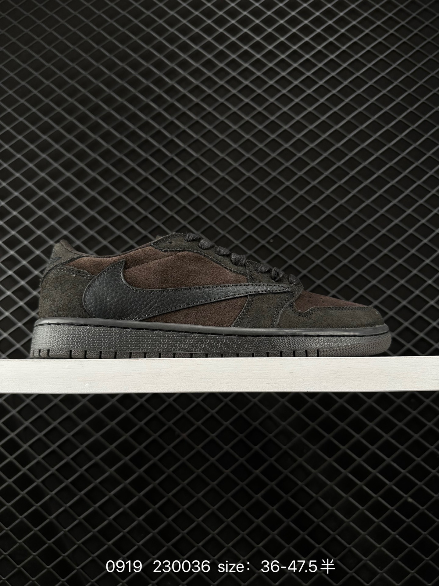 Travis Scott x Air Jordan 1 Low 